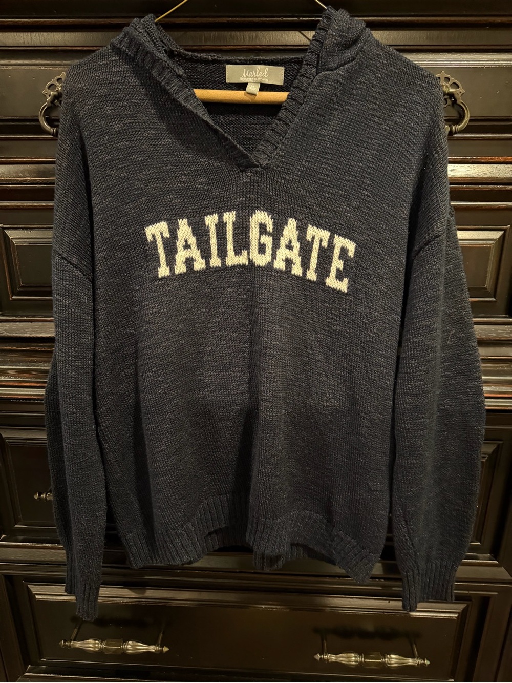 Tailgate Women's Navy V-Neck Knit Sweater